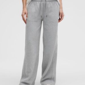 Lululemon Scuba Mid-rise pant - Large